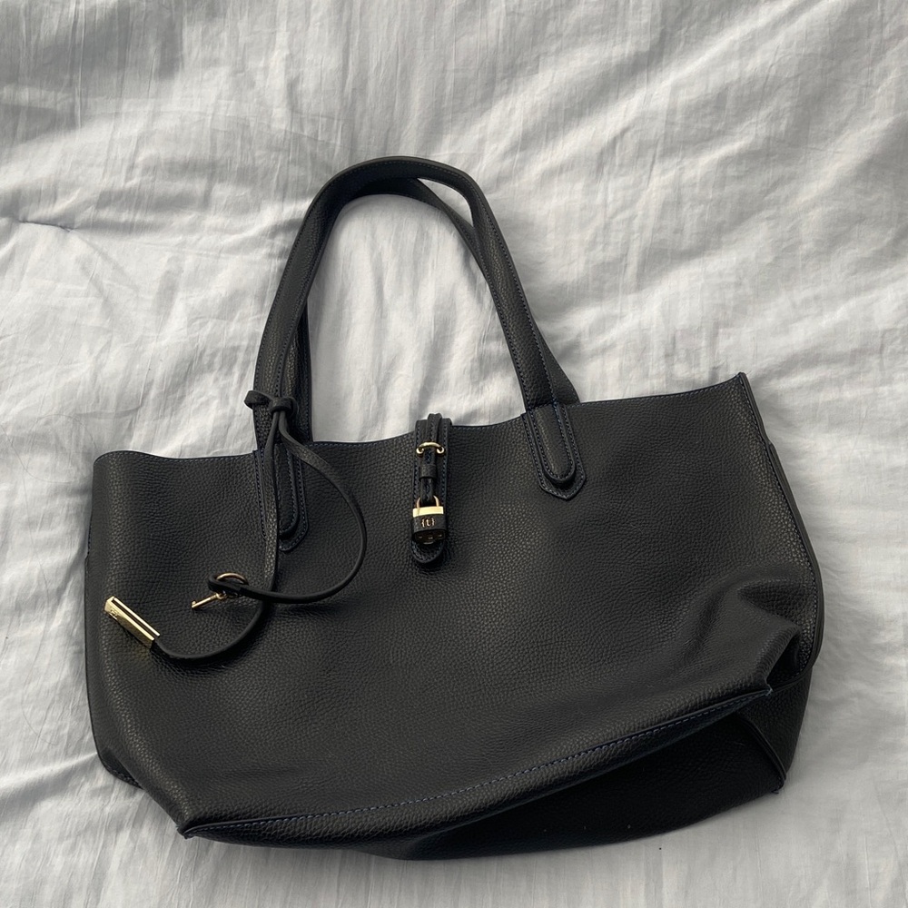 Elegant Black Leather Tote Bag